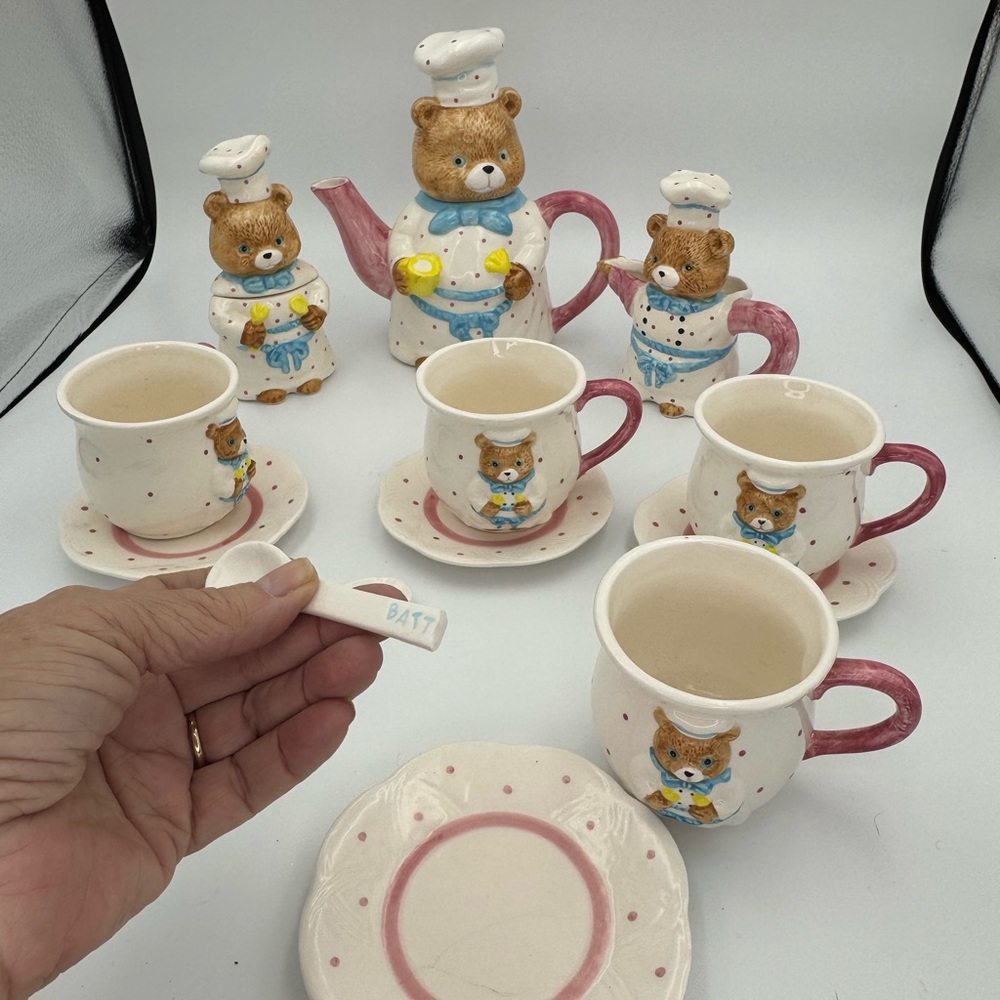 Vintage Teddy Bear Ceramic Tea Set. - Picture 3 of 5